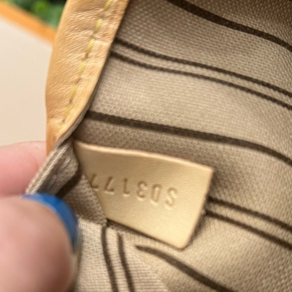 Louis Vuitton Neverfull mm - Picture 11 of 11